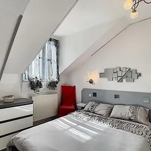 https://studio-douillet-tout-confort.midi-pyreneeshotels.com